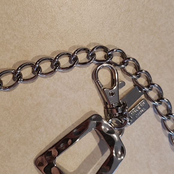 Women's Gold and silver modern, metal belt - Picture 3 of 5